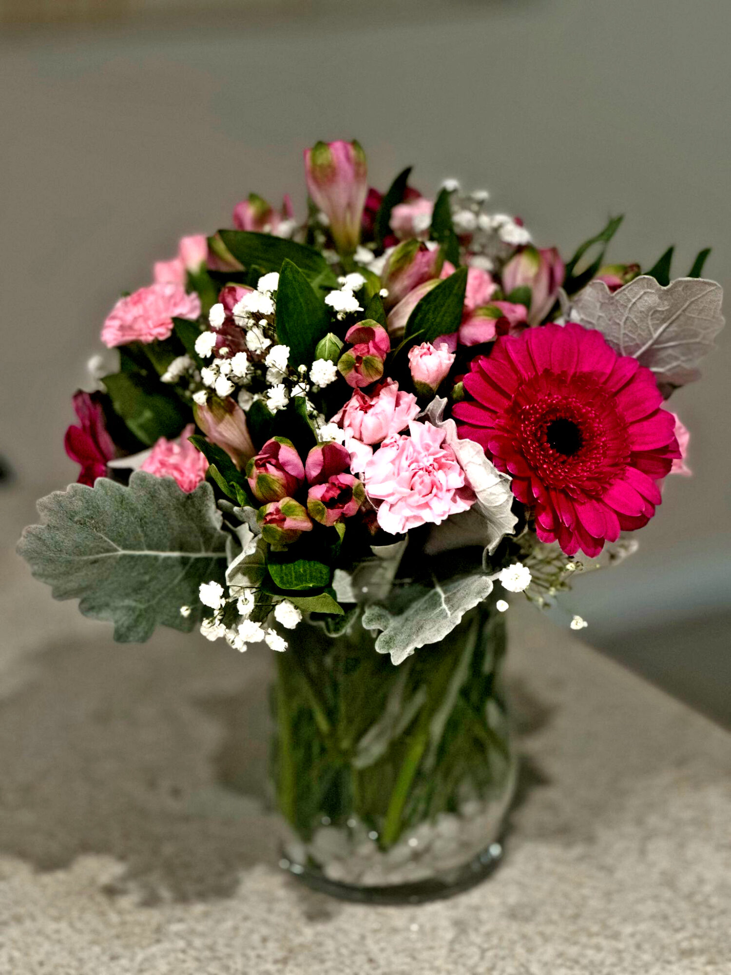 Buy Flowers in Queen Creek from Yaniv Flowers